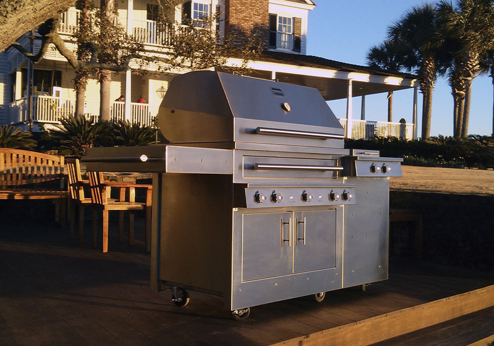 K750 Freestanding Hybrid Fire Grill with Side Burner